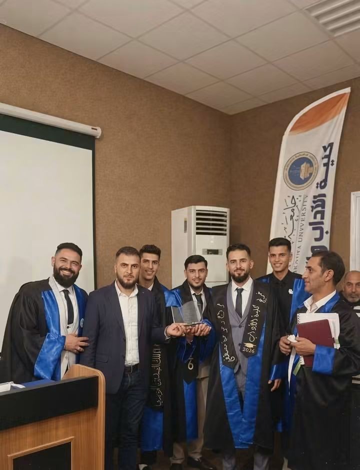 قسم التربية وعلم النفس يحتفي بالدفعة الأولى ويناقش مشاريع تخرج طلبته