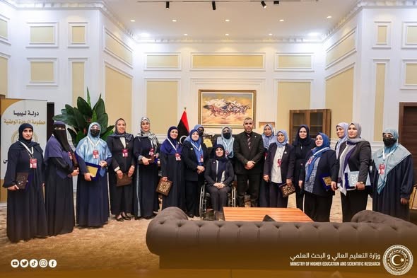 تكريم الدكتورة ليلى بده ضمن وفد الأكاديميات المشاركات في اليوم الوطني للمرأة الليبية